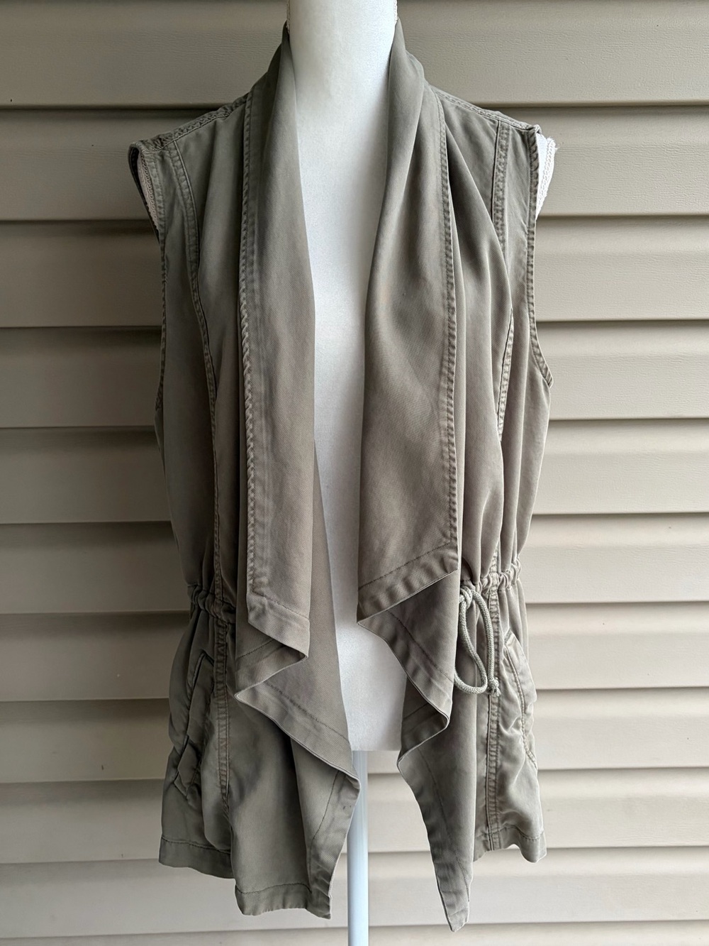 •Altar'd State• Taupe Open Front Waterfall Utility Vest - Size Large